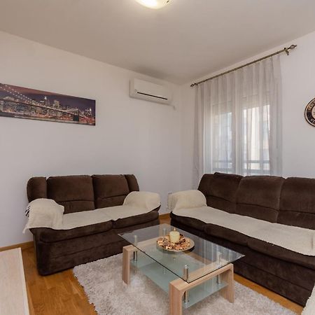 City Compass Apartment 2 Podgorica Esterno foto