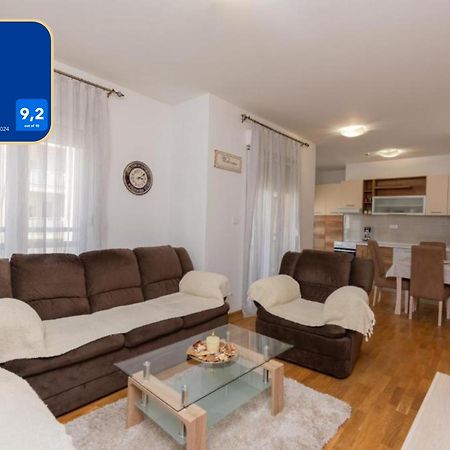 City Compass Apartment 2 Podgorica Esterno foto