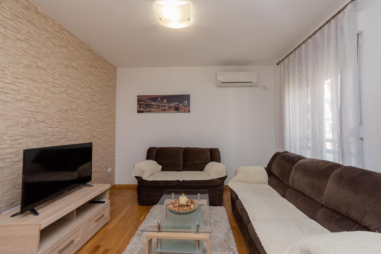 City Compass Apartment 2 Podgorica Esterno foto