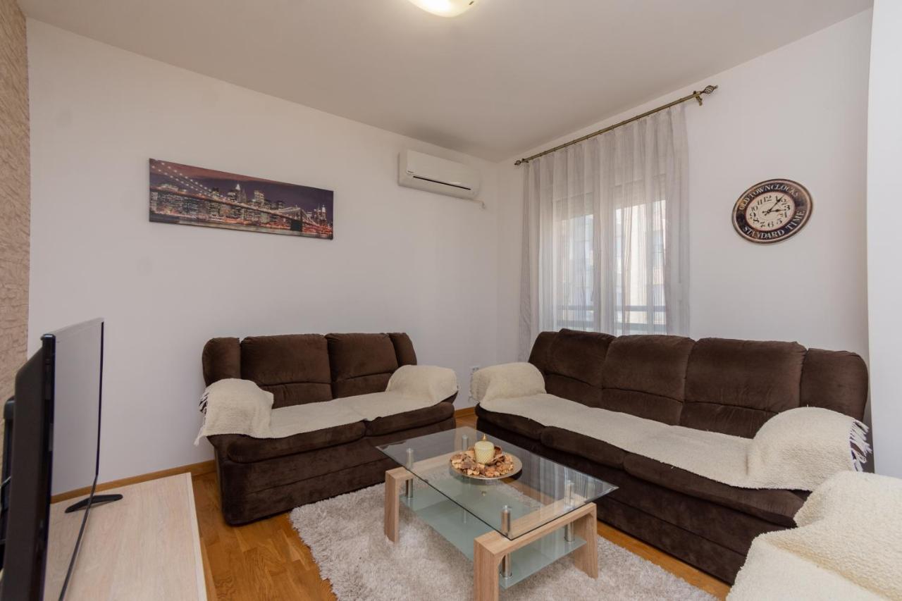 City Compass Apartment 2 Podgorica Esterno foto