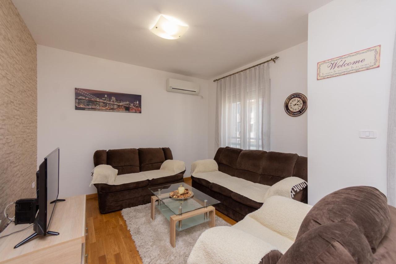 City Compass Apartment 2 Podgorica Esterno foto