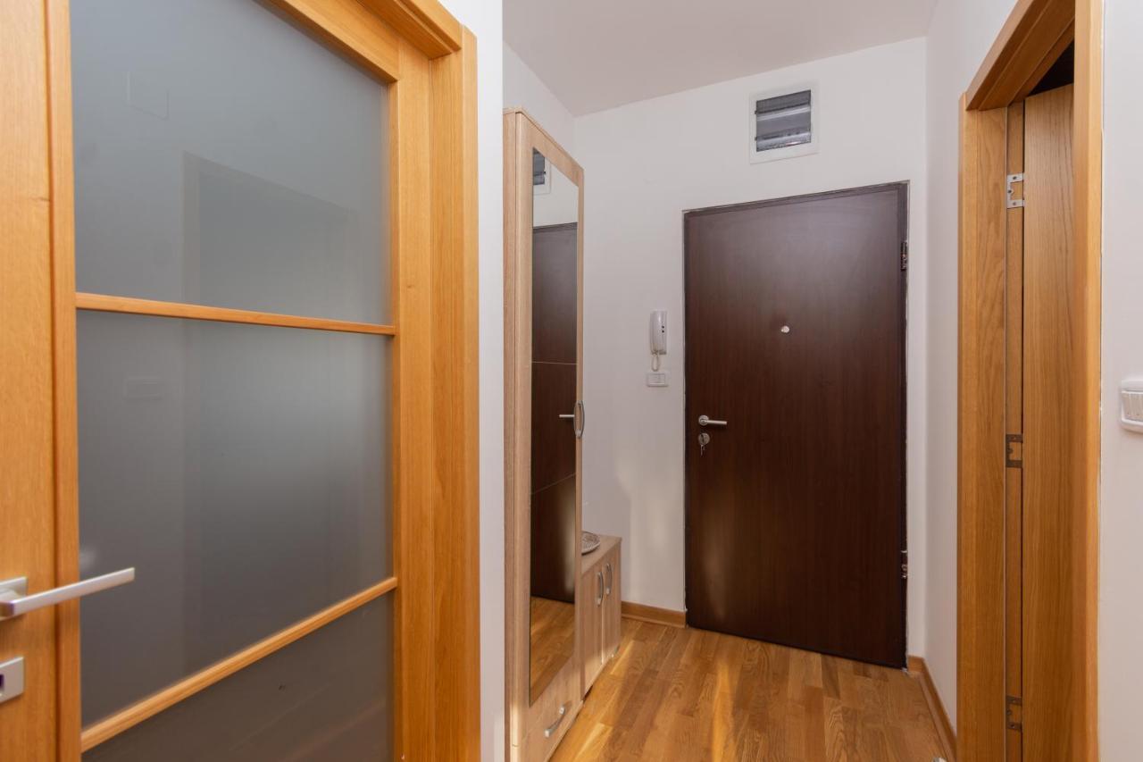 City Compass Apartment 2 Podgorica Esterno foto