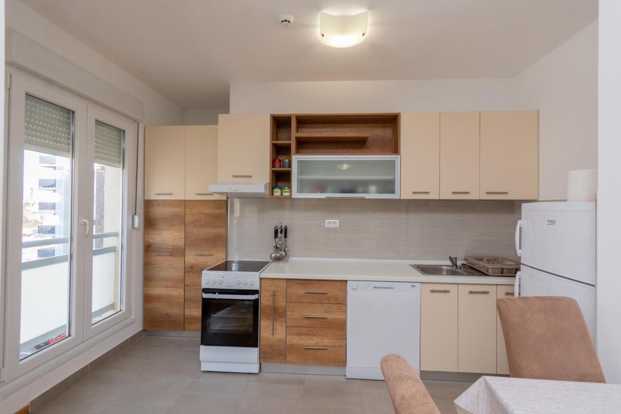 City Compass Apartment 2 Podgorica Esterno foto