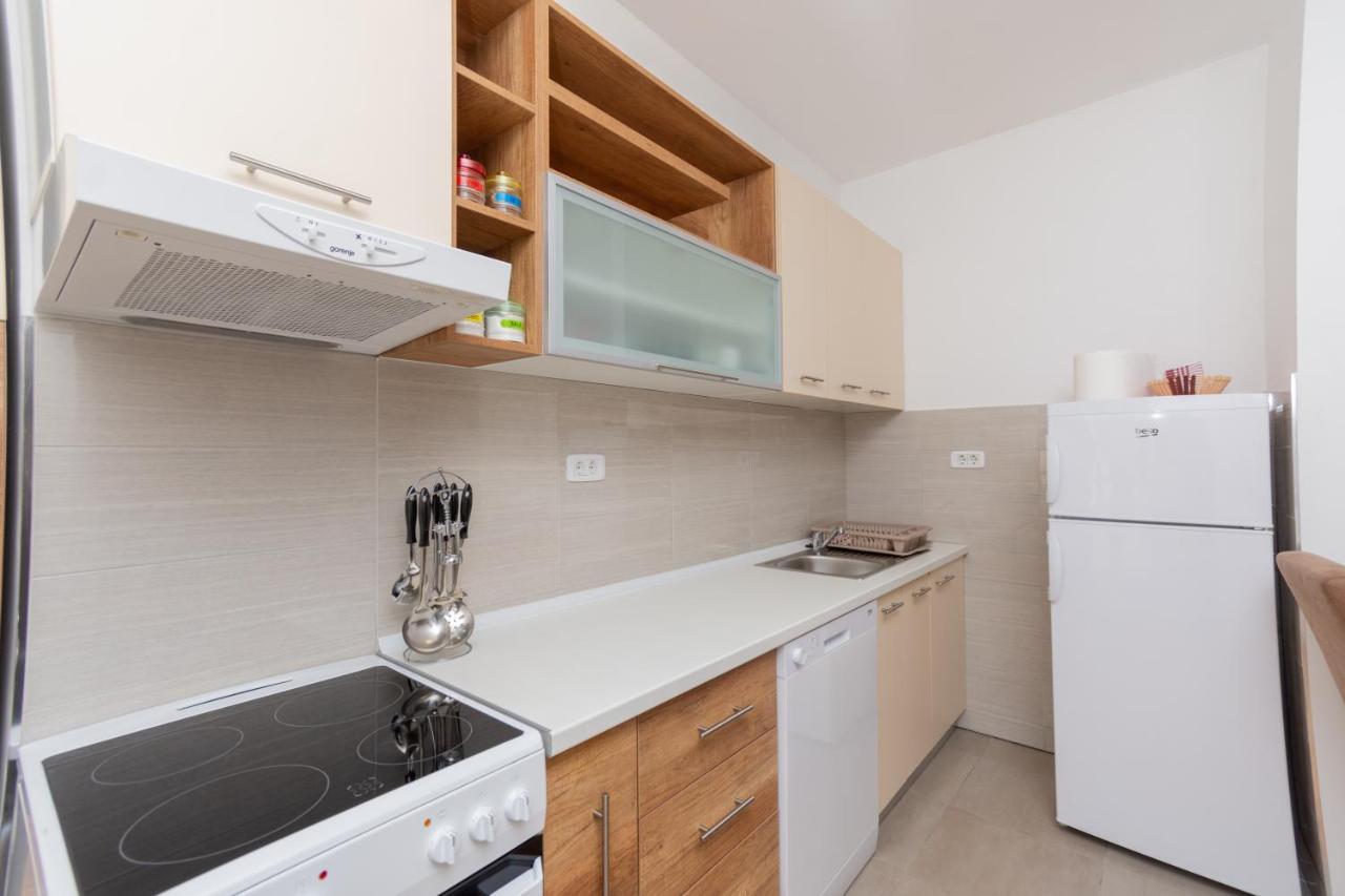 City Compass Apartment 2 Podgorica Esterno foto
