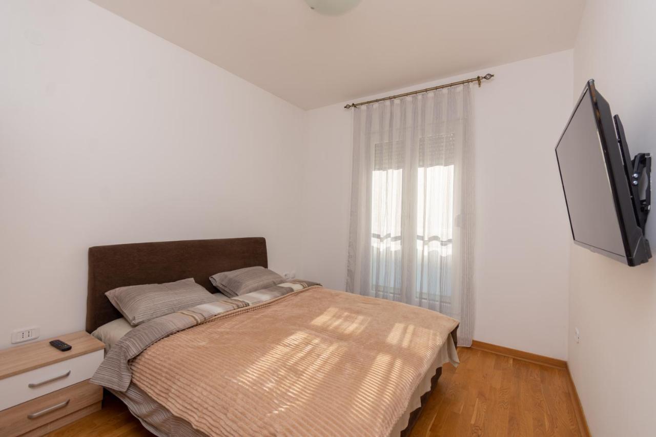 City Compass Apartment 2 Podgorica Esterno foto