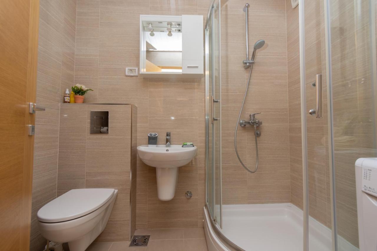 City Compass Apartment 2 Podgorica Esterno foto