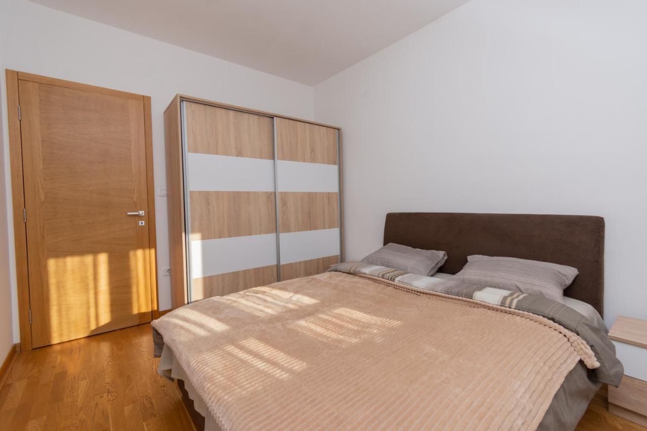 City Compass Apartment 2 Podgorica Esterno foto
