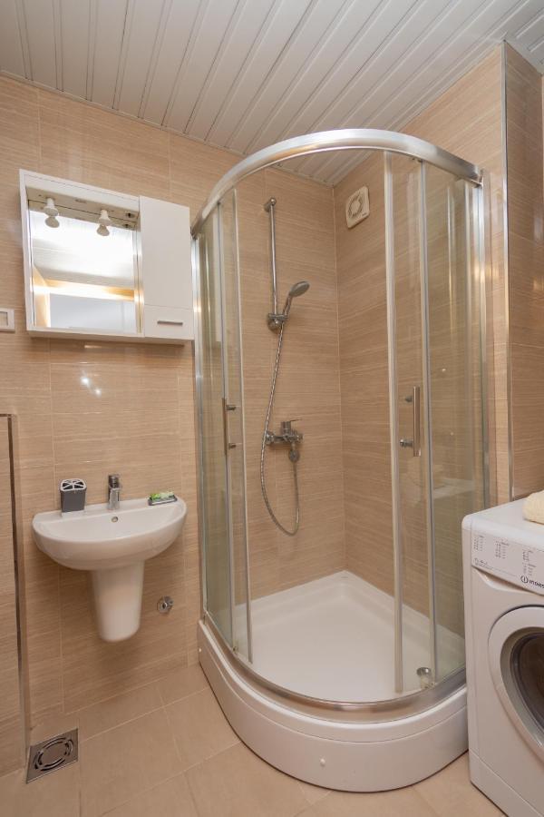 City Compass Apartment 2 Podgorica Esterno foto